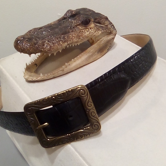 Lake Shore Drive Black Gater Bronze Scrollwork Buckle Belt - Picture 3 of 16